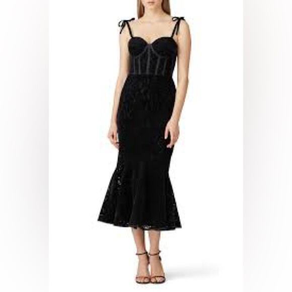 Monique Lhuillier Dresses & Skirts - Monique Lhuillier Velvet Ruffle Hem Midi Dress Black Size 12
